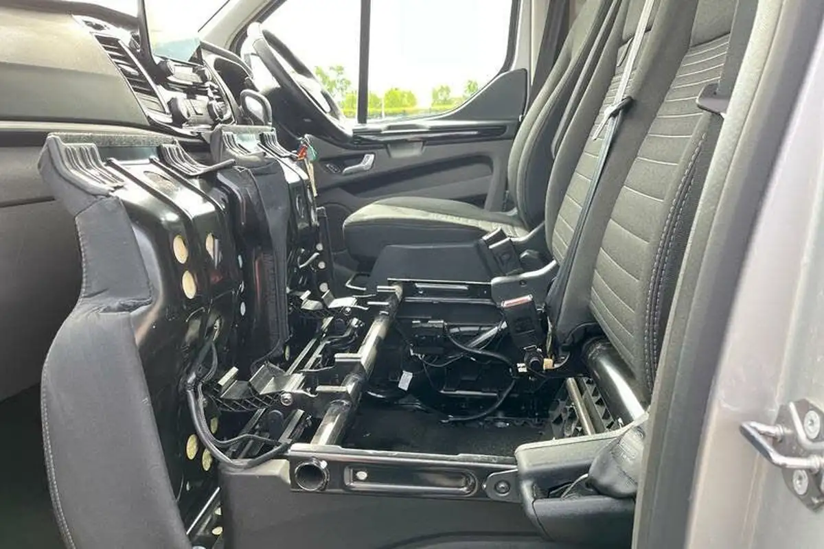 2023-ford-transit-custom-20tdci-320-l2h1-limited-170pseu6dt-double-cab-in-van-1997cc-auto-big-7