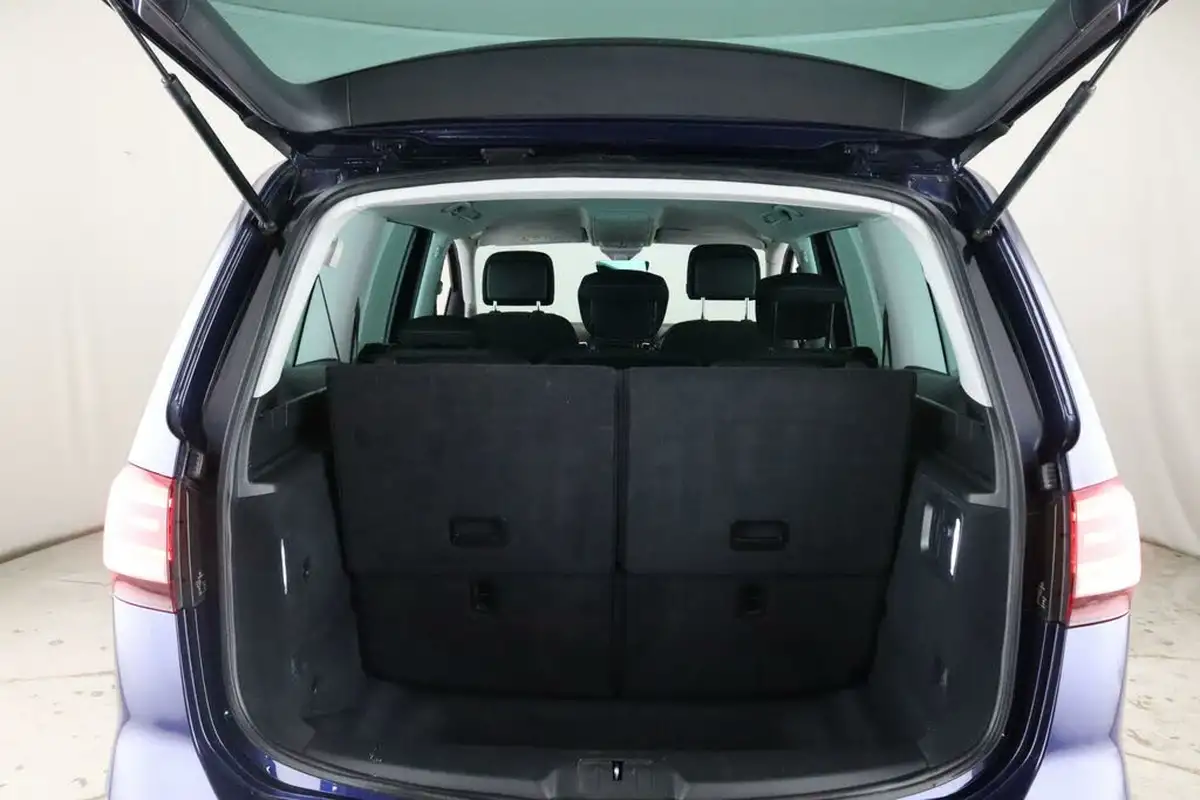 2019-volkswagen-sharan-14-tsi-se-dsg-big-13