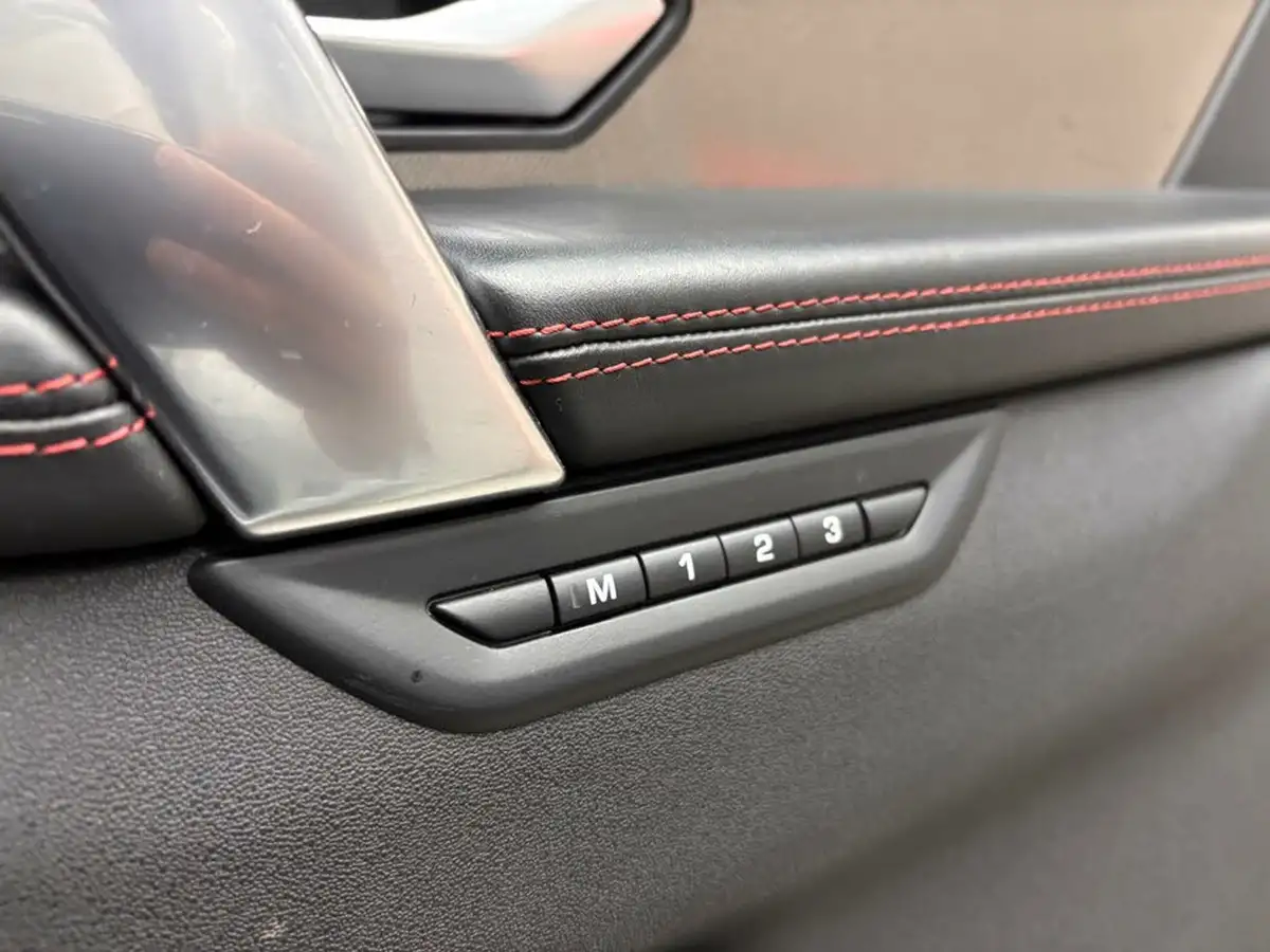2019-land-rover-discovery-sport-20-d180-r-dynamic-hse-big-40