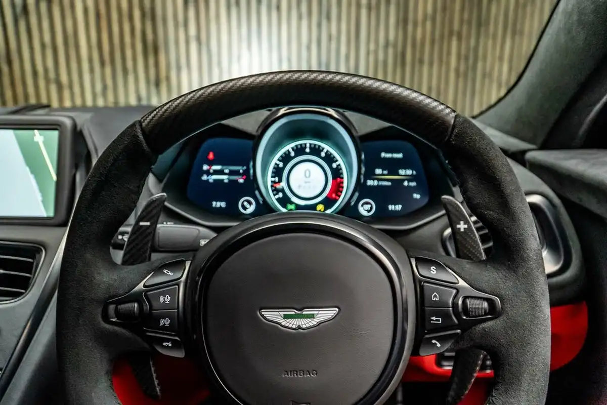 2023-aston-martin-dbs-52-v12-big-32