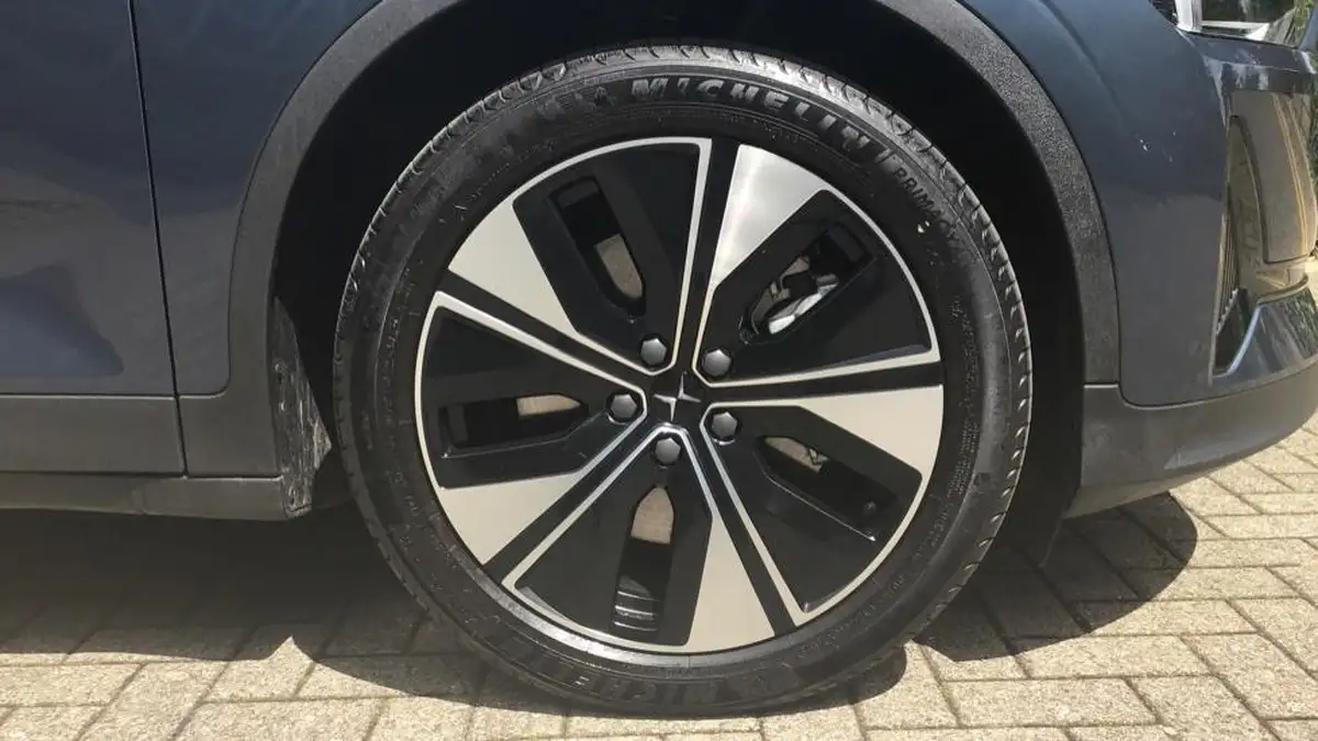 2023-polestar-polestar-2-big-17