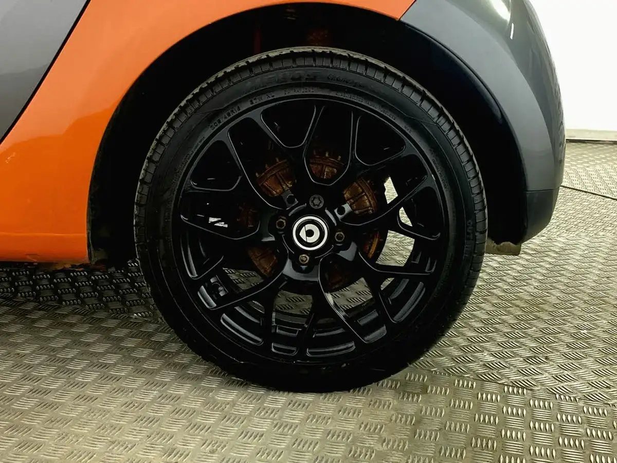 2015-smart-forfour-09-edition-1-big-11