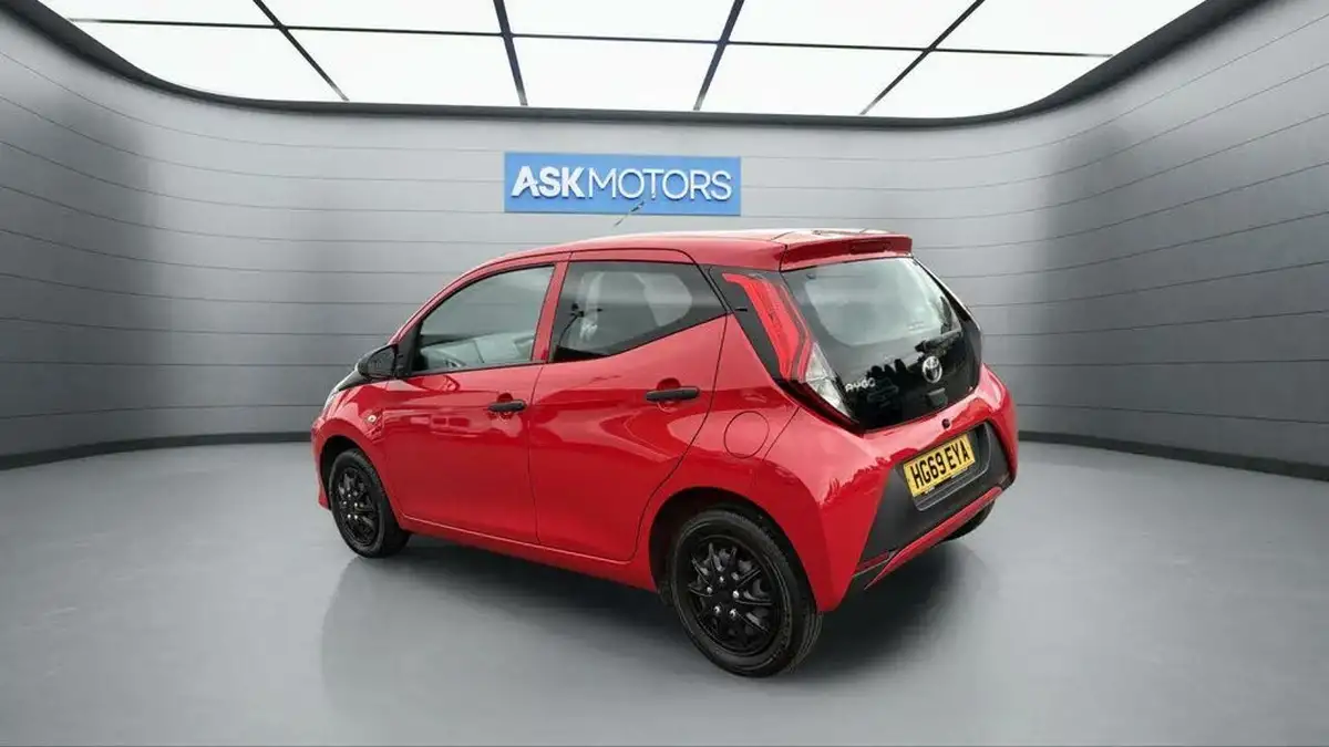 2019-toyota-aygo-10-vvt-i-x-5d-big-17
