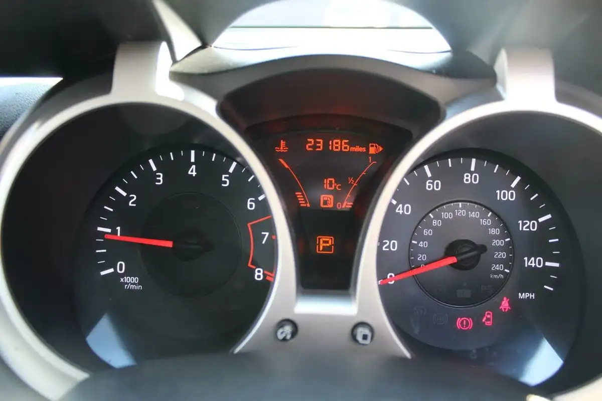 2012-nissan-juke-16-acenta-cvt-big-39