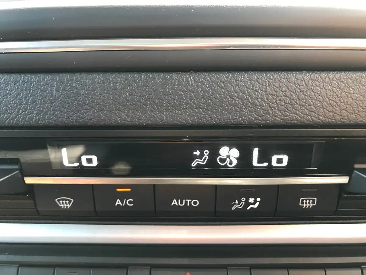2023-vauxhall-vivaro-life-e-ultimate-l-big-30