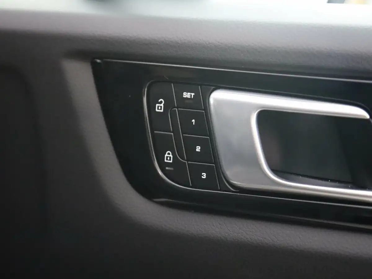 2022-porsche-cayenne-30-v6-e-hybrid-platinum-edition-462ps-station-wagon-big-19