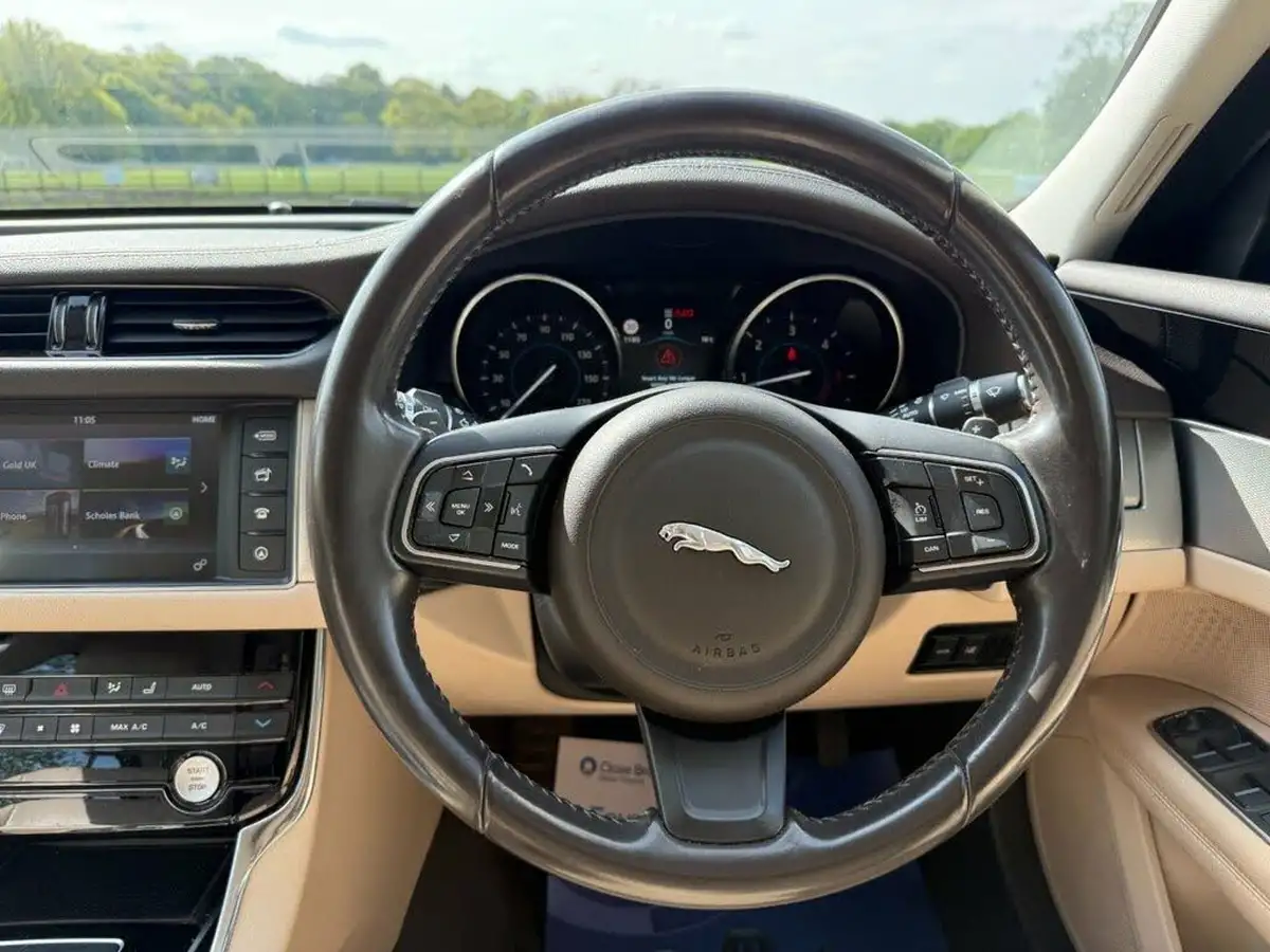 2016-jaguar-xf-20td-prestige-180ps-auto-big-19