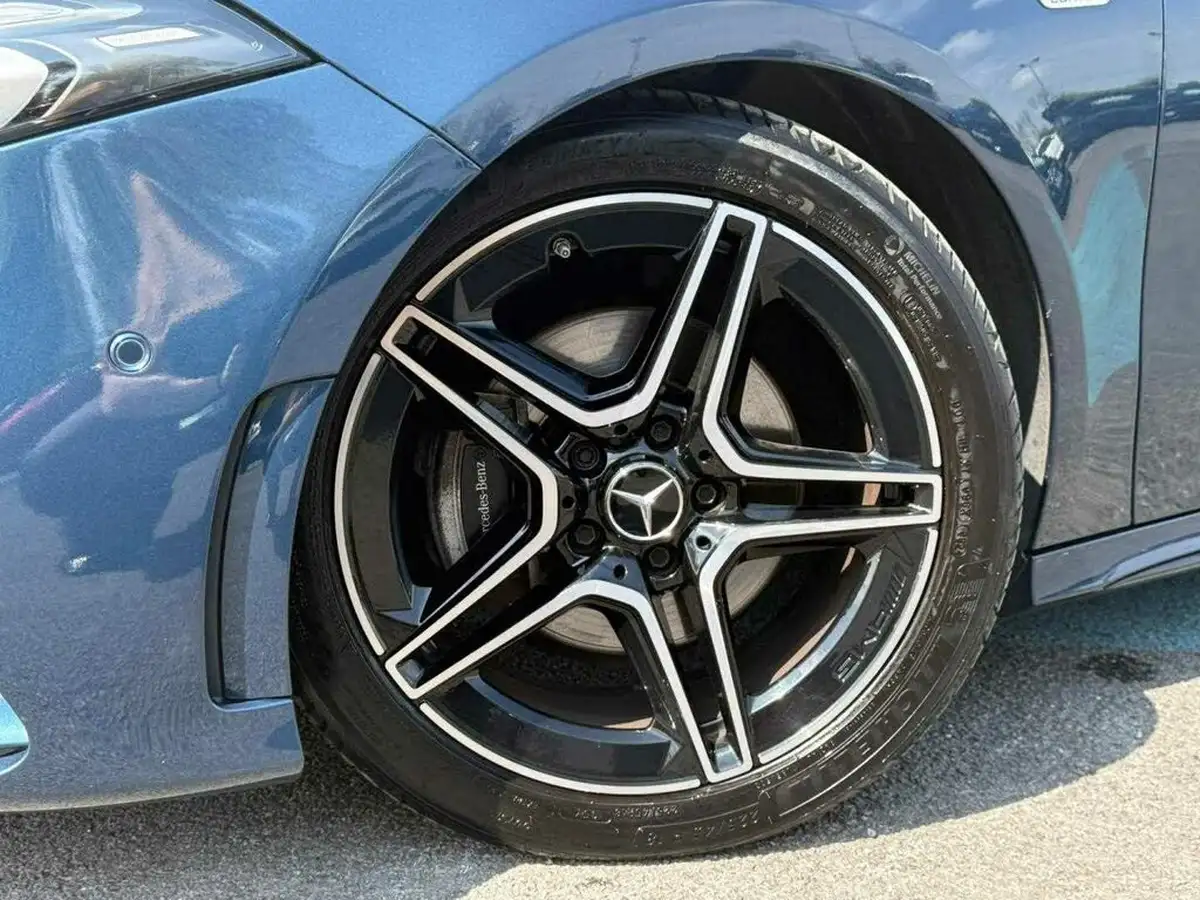 2022-mercedes-benz-a-class-13-a180-amg-line-executive-edition-hatchback-5d-7g-dct-big-6
