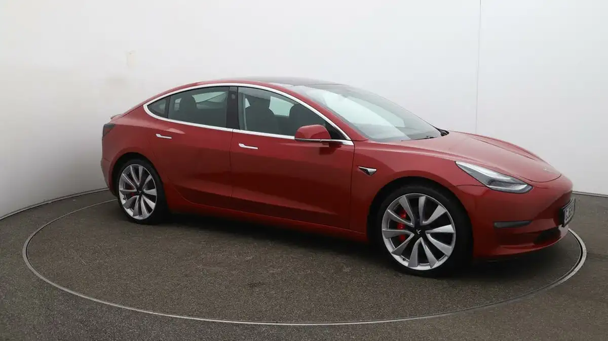2019-tesla-model-3-e-4x4-performance-pack-big-44