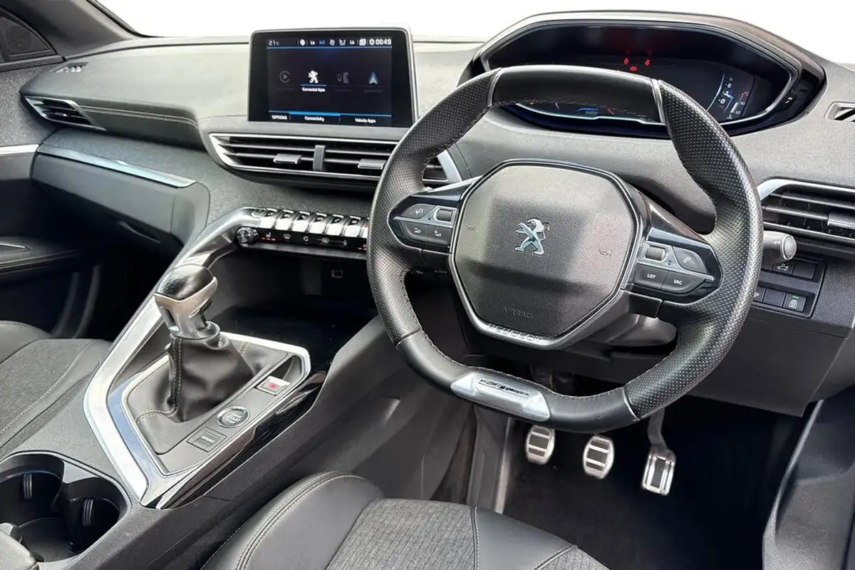 2019-peugeot-3008-suv-12-puretech-gt-line-premium-big-11