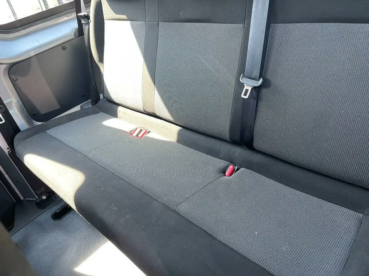 2022-vauxhall-vivaro-life-e-combi-l-9-seat-big-39