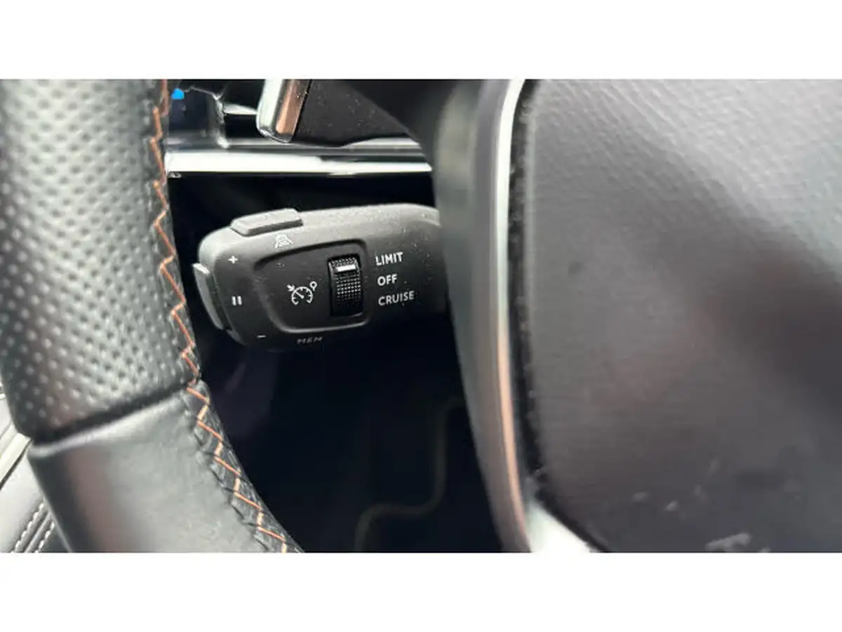 2022-peugeot-508-sw-16-puretech-gt-225bhp-hybrid-e-eat8-big-32