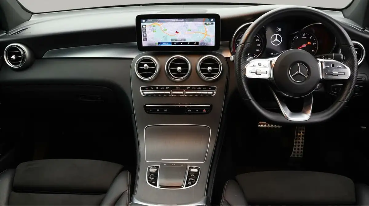2020-mercedes-benz-glc-class-20d-glc220d-amg-line-station-wagon-5d-4matic-plus-big-12
