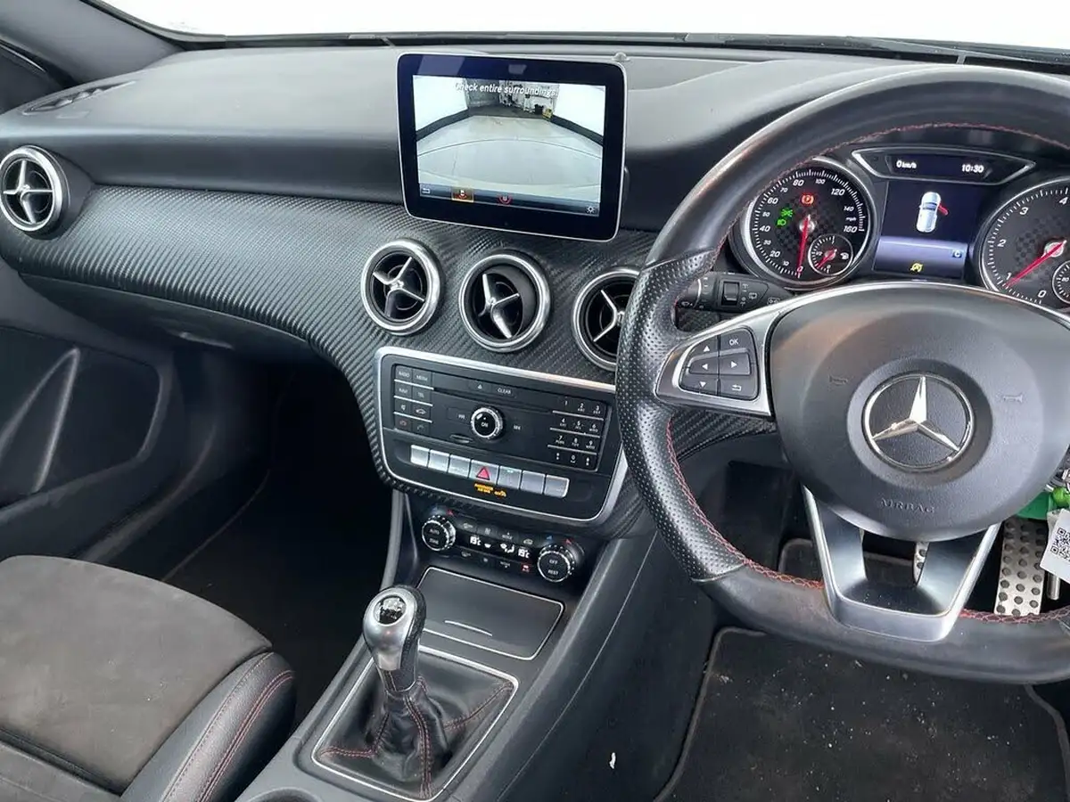 2016-mercedes-benz-a-class-15d-a180d-amg-line-ss-big-44