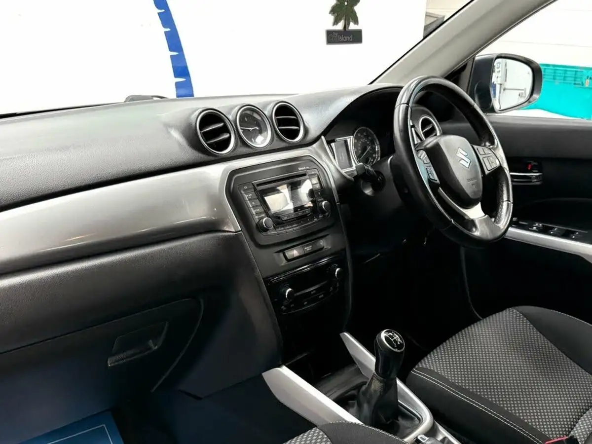 2016-suzuki-vitara-16-sz4-big-3