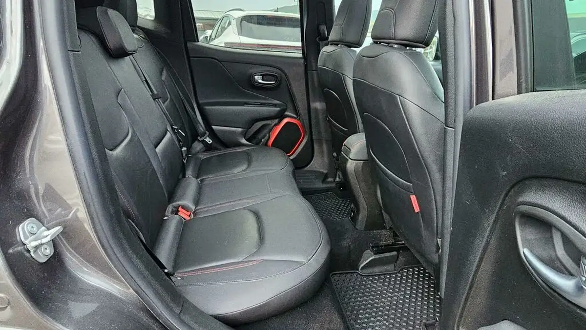 2016-jeep-renegade-20multijet-ii-trailhawk-big-3