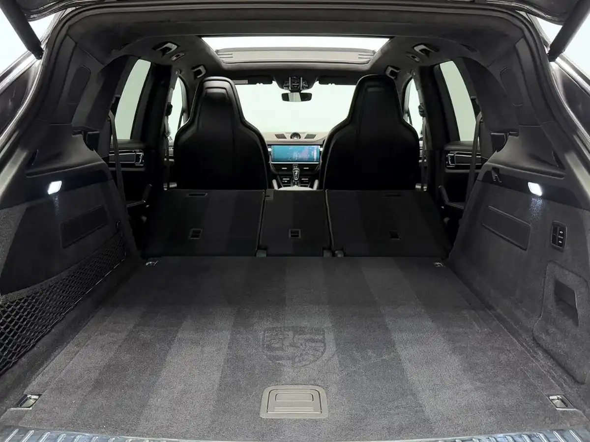 2020-porsche-cayenne-40-v8-turbo-s-e-hybrid-station-wagon-big-10