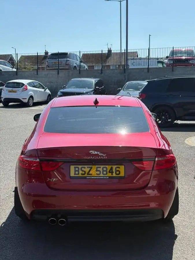 2015-jaguar-xf-20td-portfolio-180ps-auto-big-7