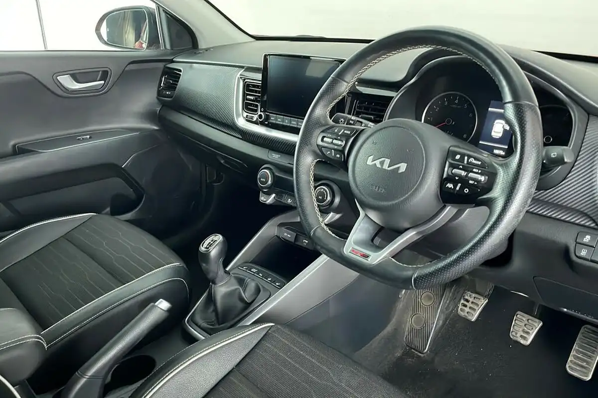 2022-kia-stonic-10-t-gdi-gt-line-s-big-8