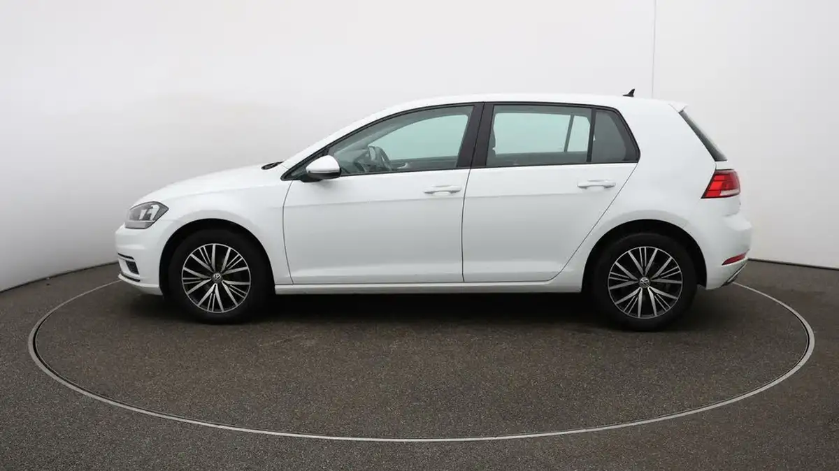 2017-volkswagen-golf-10-tsi-se-ss-hatchback-5d-big-64