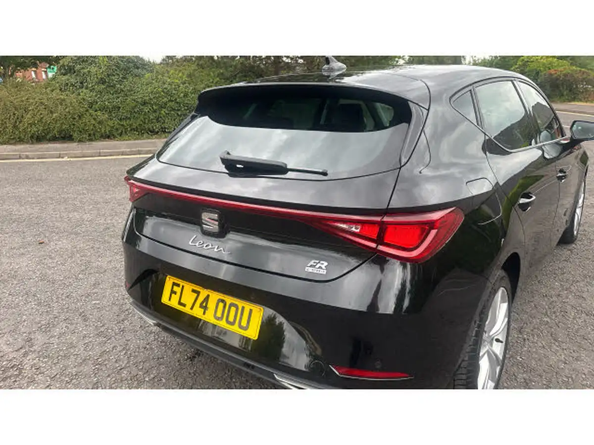 2024-seat-leon-14-e-hybrid-fr-hatchback-big-39