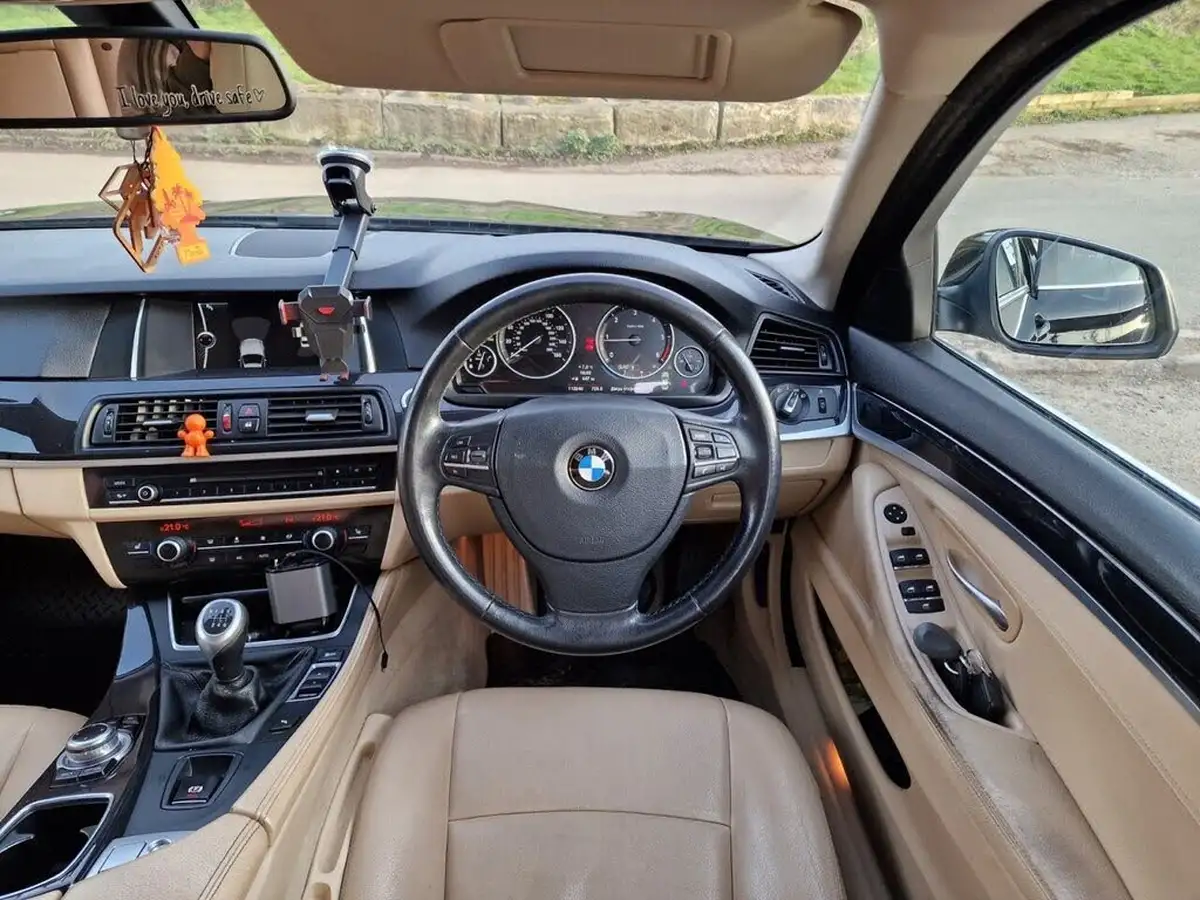 2013-bmw-5-series-20td-518d-se-saloon-4d-big-11