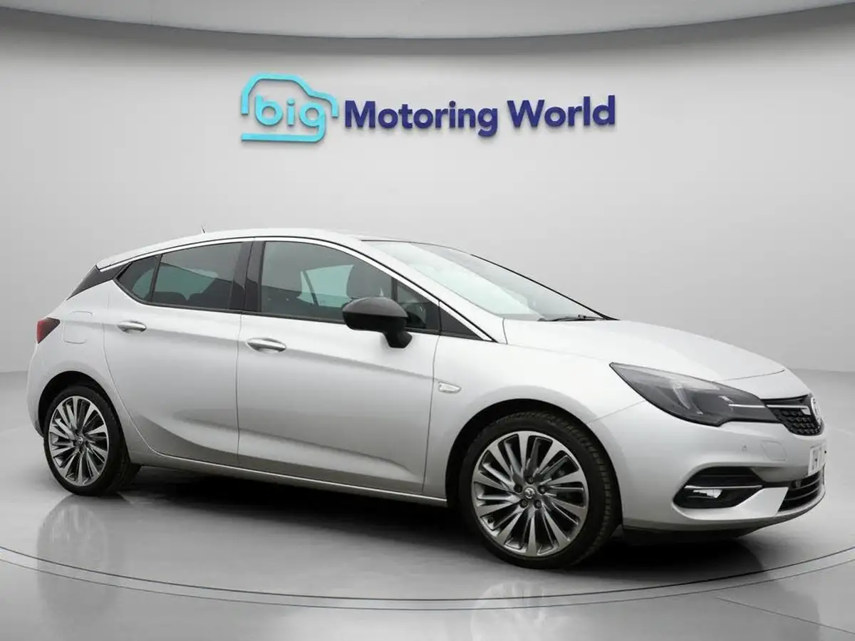 2021-vauxhall-astra-12-turbo-griffin-edition-hatchback-big-0