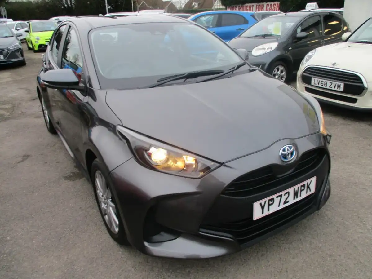 2022-toyota-yaris-15-vvt-i-icon-big-0
