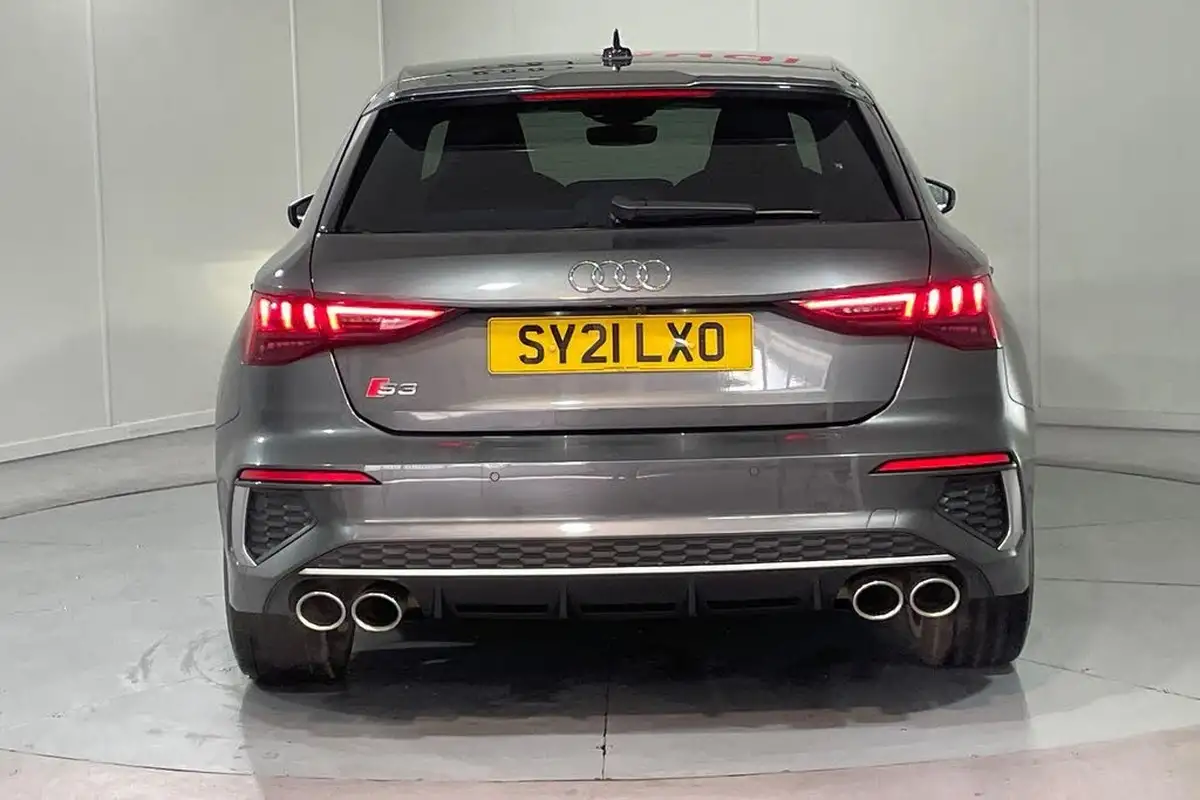 2021-audi-s3-20-tfsi-sportback-5d-big-7