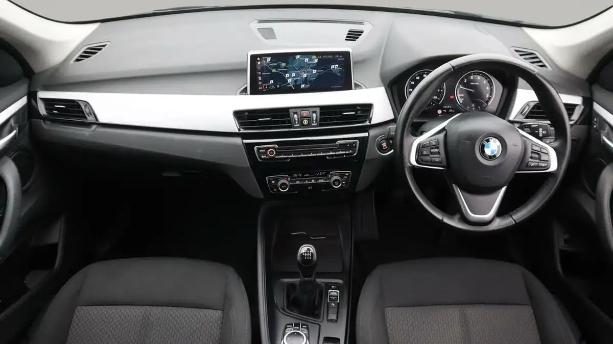 2020-bmw-x1-15-sdrive18i-se-big-13