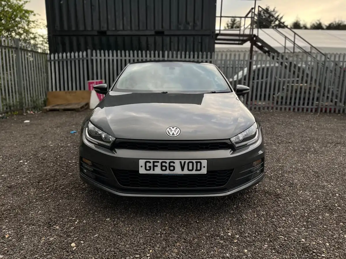 2016-volkswagen-scirocco-20tdi-gt-150ps-dsg-big-2