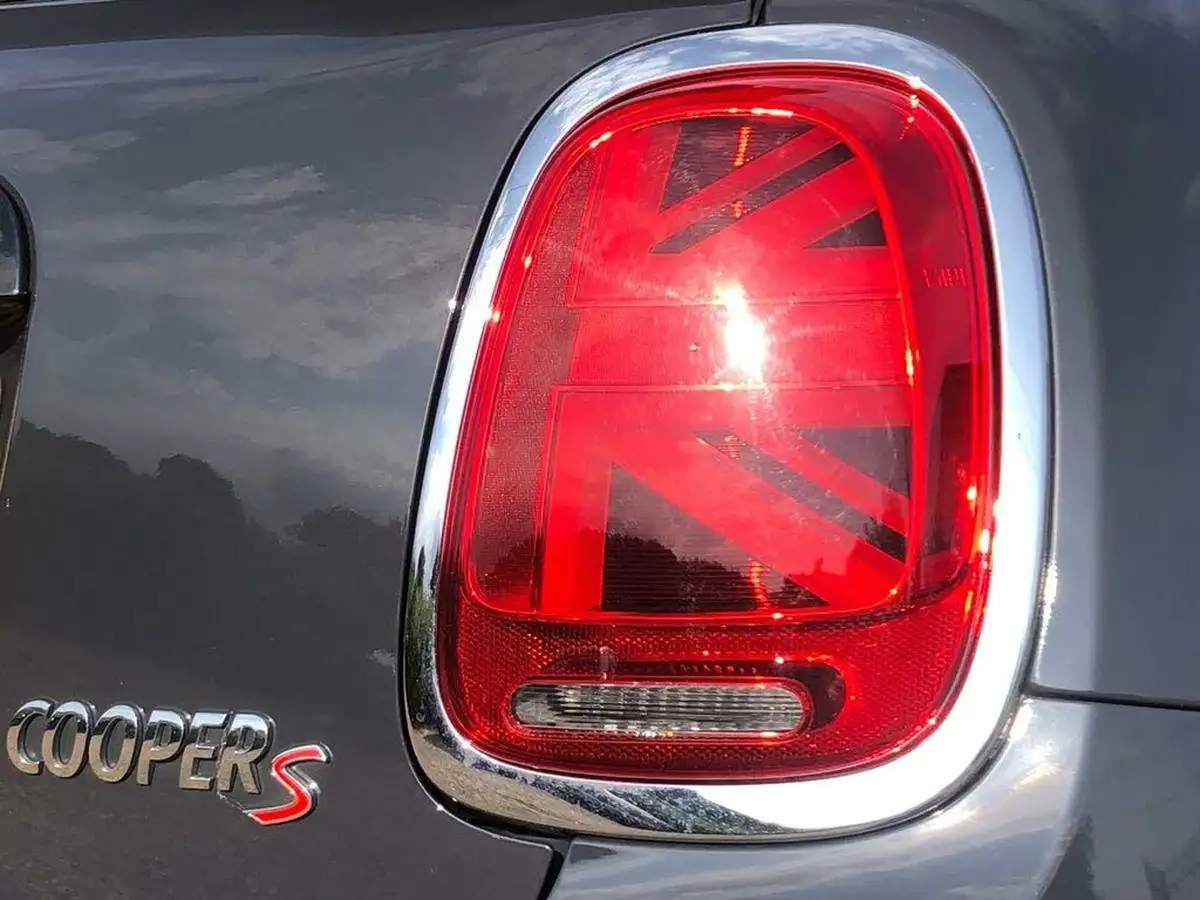 2019-mini-cooper-20-cooper-s-sport-189bhp-convertible-2d-auto-big-18