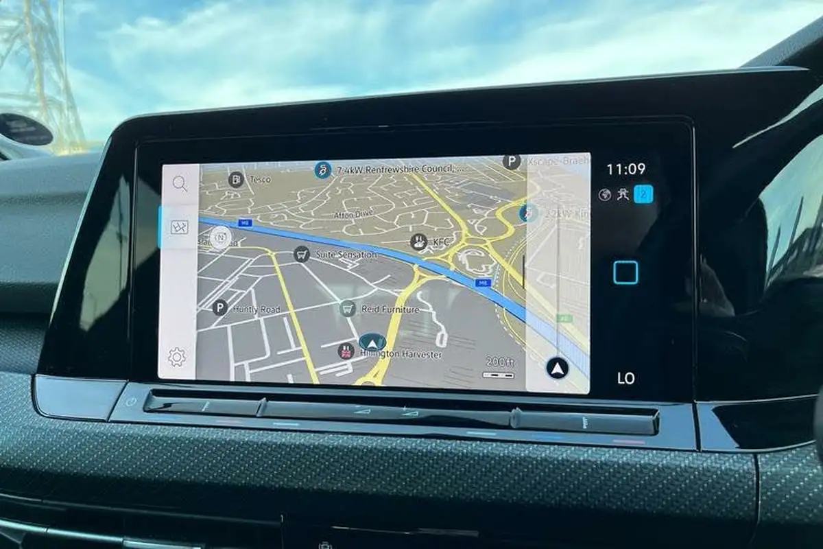 2022-volkswagen-golf-15-etsi-r-line-150ps-hatchback-big-22
