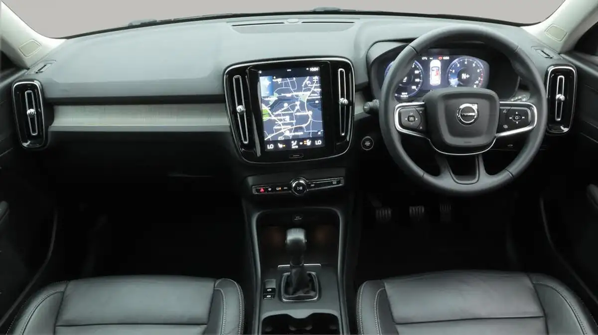 2022-volvo-xc40-15-t3-inscription-big-13