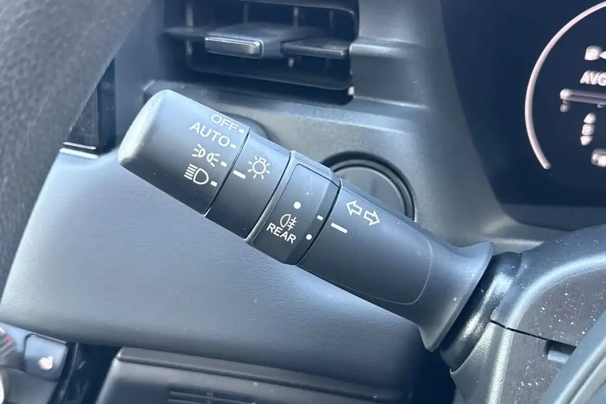 2023-honda-hr-v-15-i-mmd-elegance-big-30