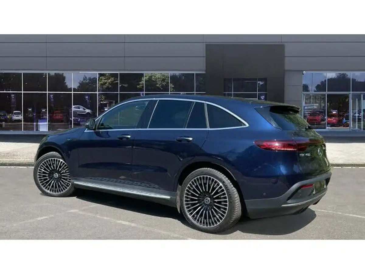 2022-mercedes-benz-eqc-e-eqc-400-amg-line-premium-big-1
