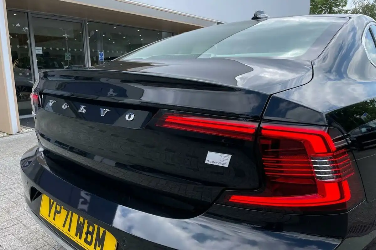2022-volvo-s90-20-t8-inscription-455bhp-big-14