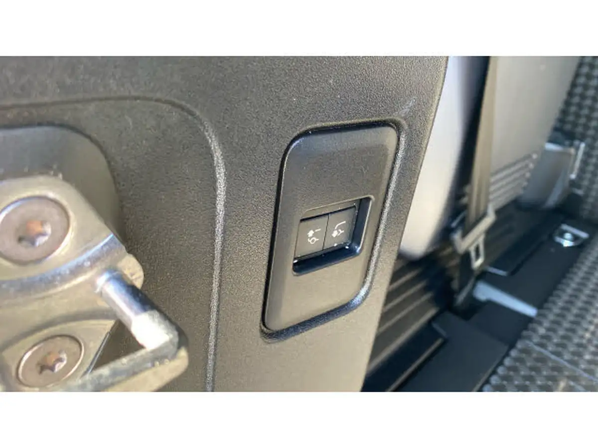 2024-land-rover-110-defender-30-d250-x-dynamic-se-2997cc-big-39