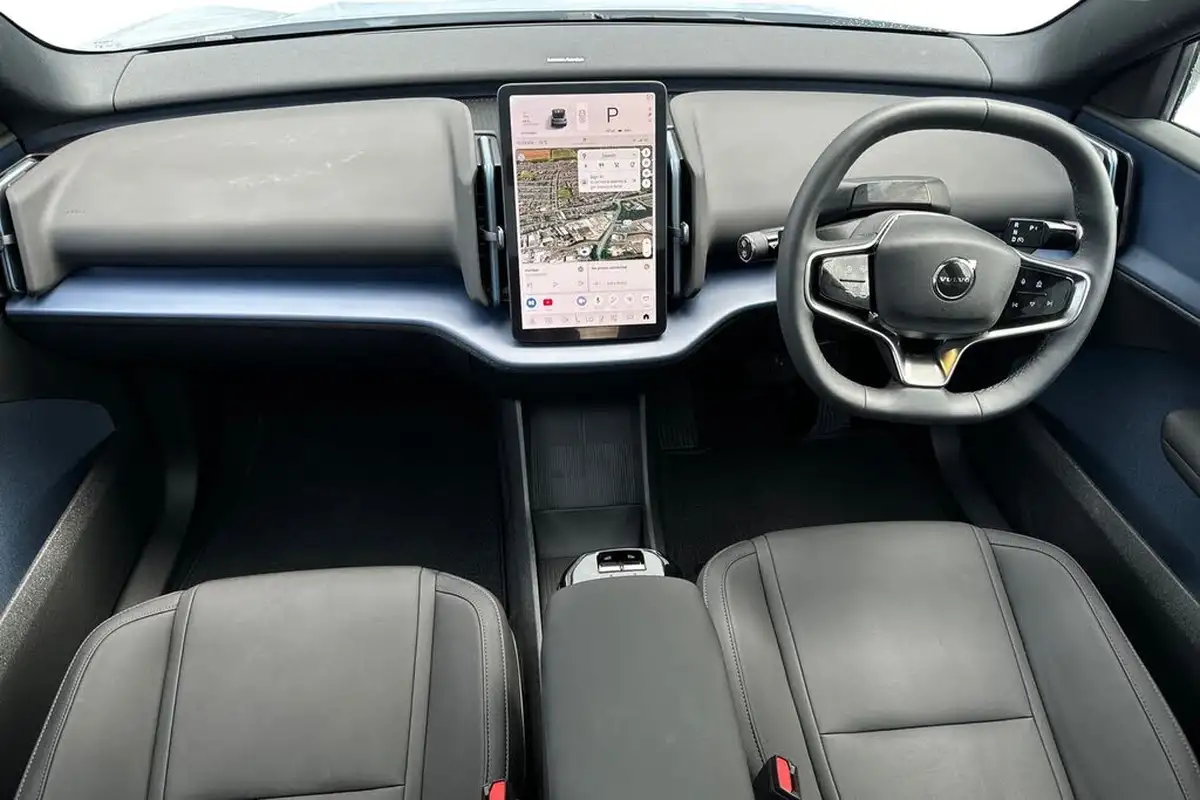 2024-volvo-ex30-e-twin-ultra-big-5