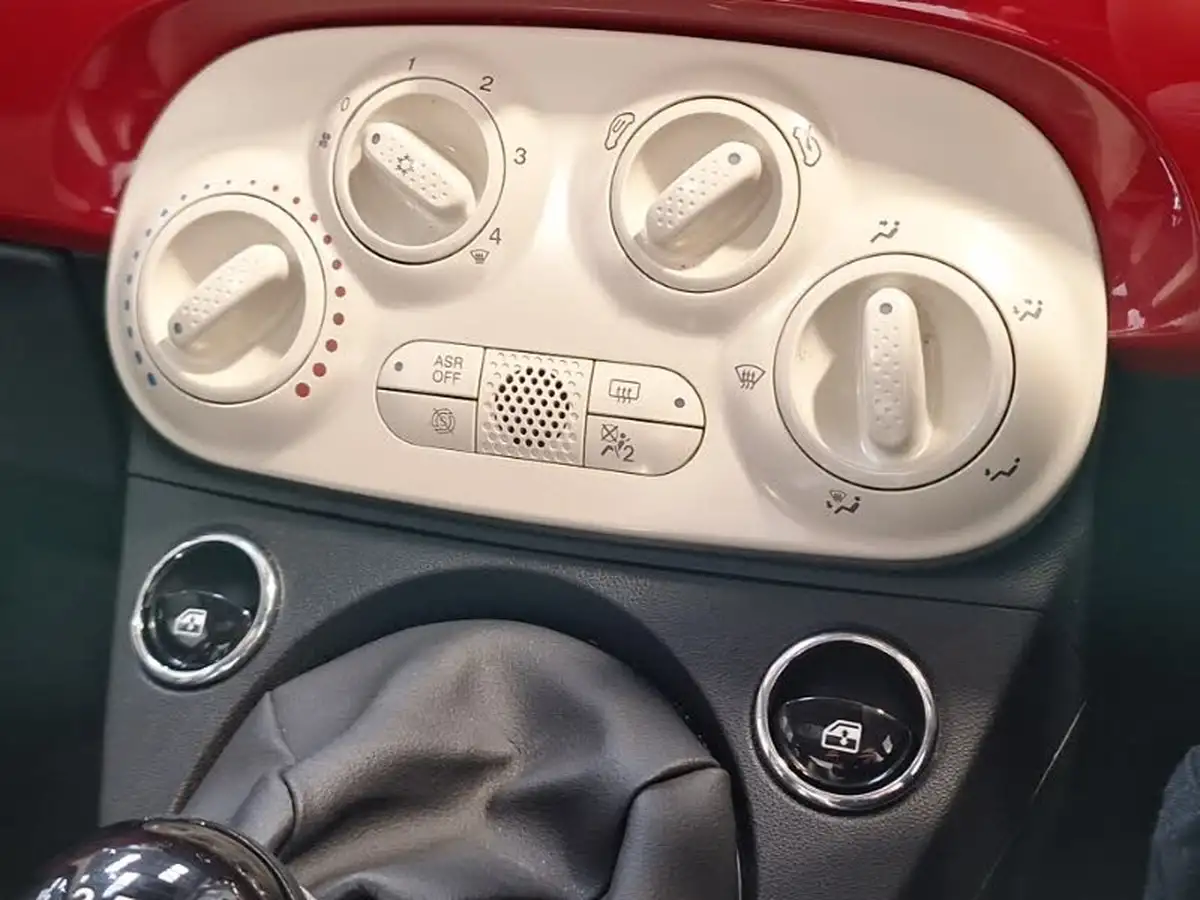 2022-fiat-500-10-dolcevita-big-16