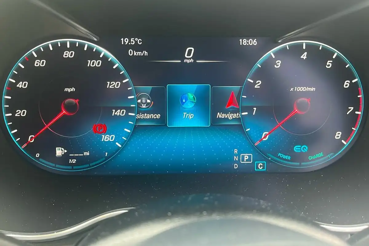 2021-mercedes-benz-c-class-15-c200-amg-line-198ps-eq-boost-ss-estate-5d-1497cc-big-23