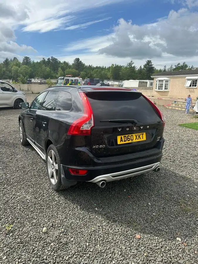 2010-volvo-xc60-24td-d5-r-design-geartronic-big-12