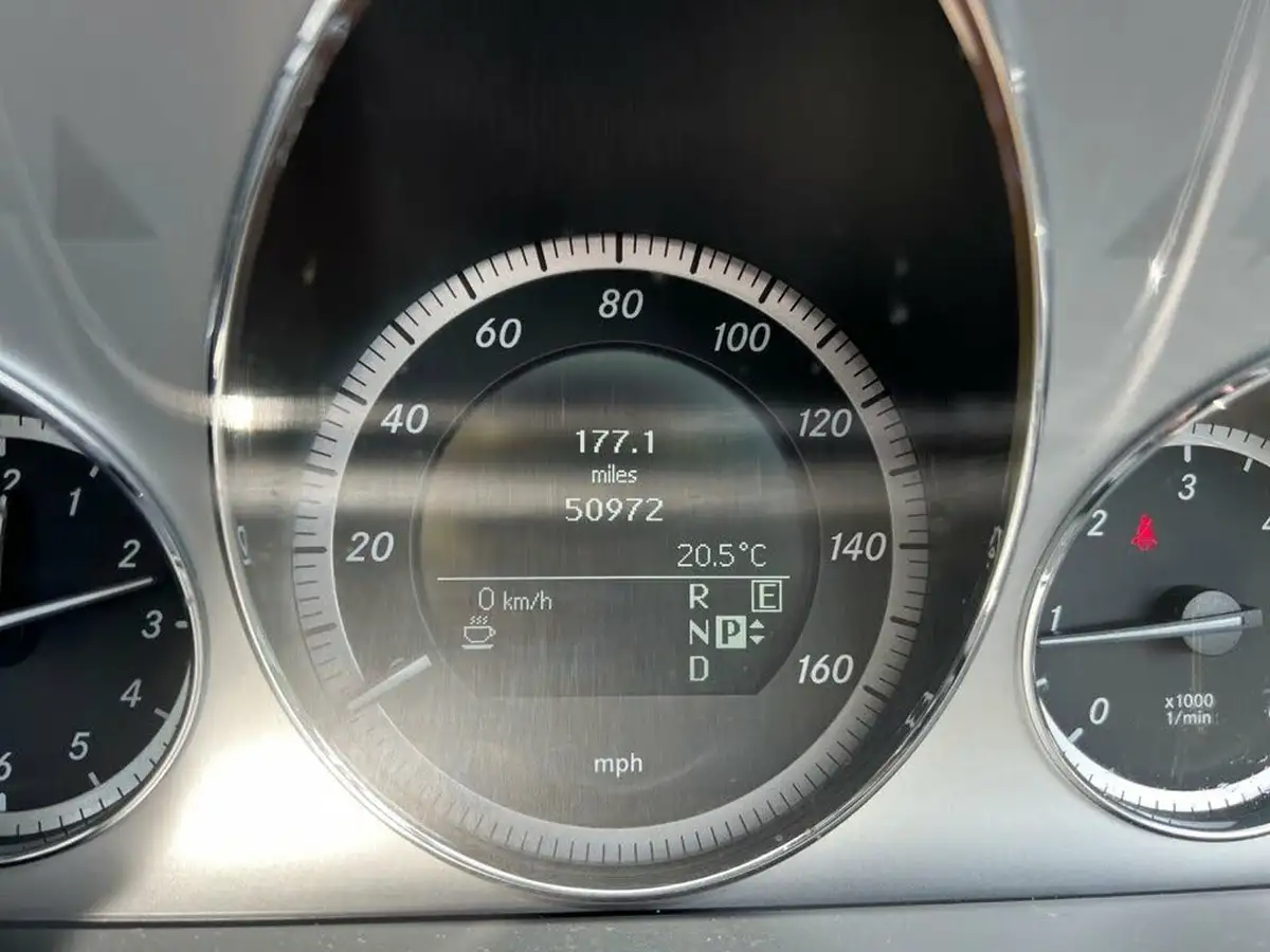 2011-mercedes-benz-e-class-21td-e250-cdi-avantgarde-201bhp-cdi-blueefficiency-estate-5d-7g-tronic-big-24