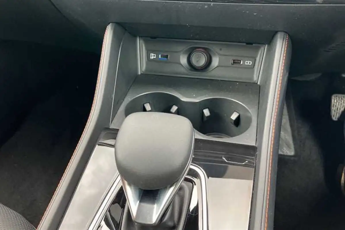 2024-mg-hs-15t-gdi-trophy-273ps-plug-in-hybrid-1496cc-auto-big-13
