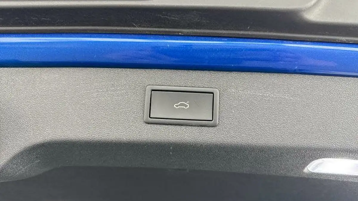 2022-skoda-enyaq-e-80-vrs-big-28