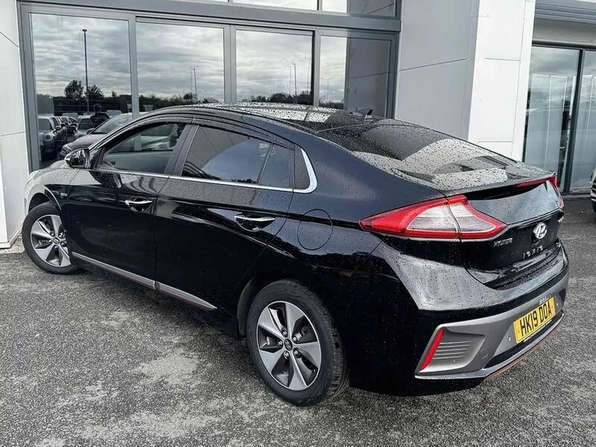 2019-hyundai-ioniq-e-premium-electric-88kw-big-12