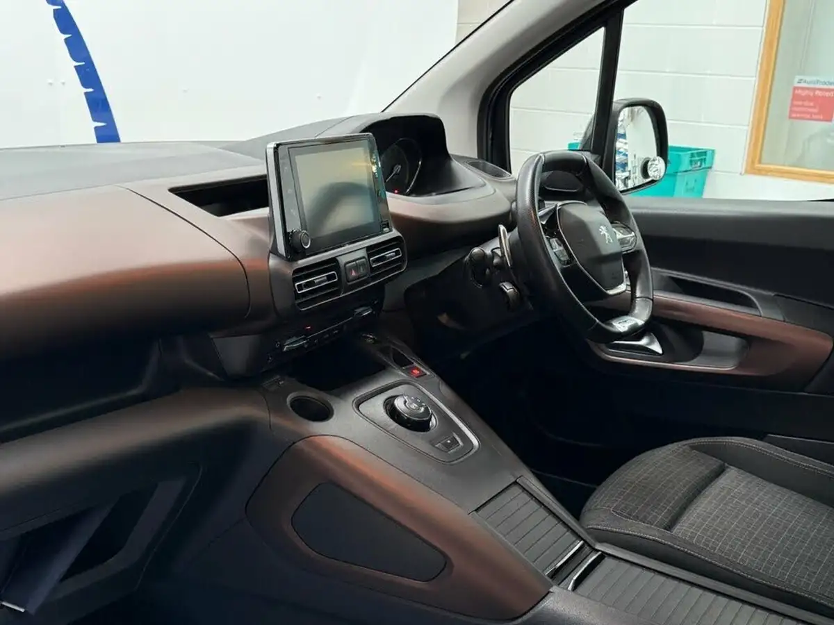 2020-peugeot-rifter-15-bluehdi-gt-line-130bhp-standardss-eat8-big-3