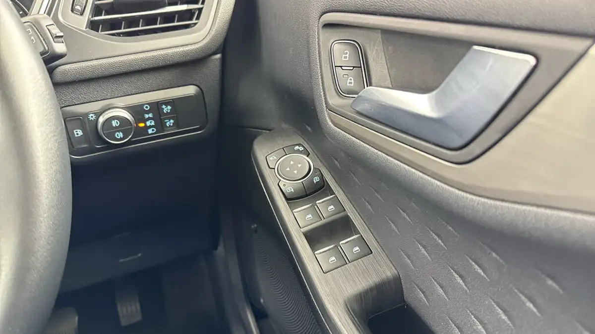 2020-ford-kuga-25t-titanium-big-23
