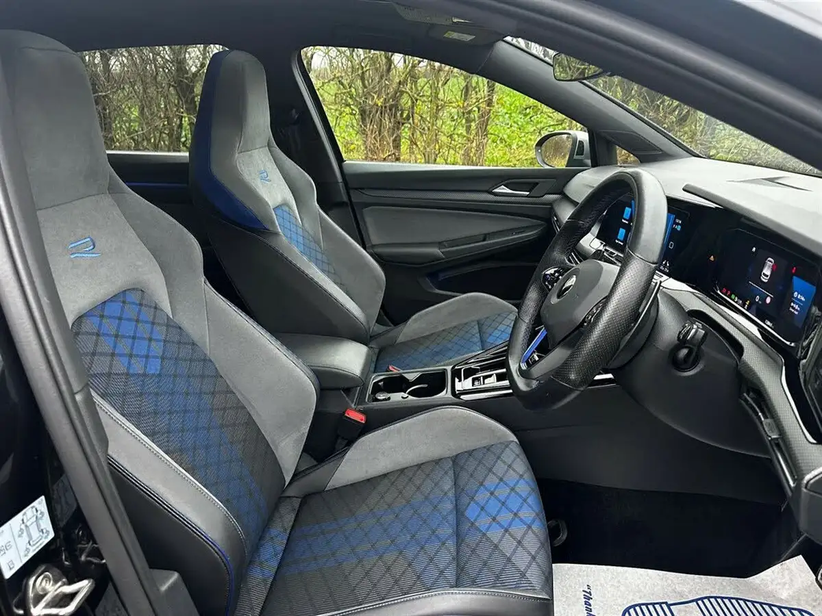 2022-volkswagen-golf-20-tsi-r-320ps-hatchback-big-6