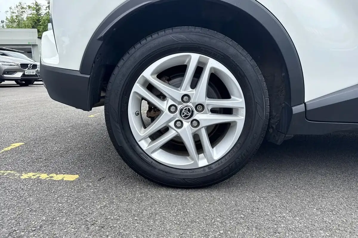 2021-toyota-c-hr-18-vvt-i-icon-big-10